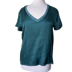 NATION LTD. June Hammered Satin V Neck Short Sleeve T Shirt Green SMALL